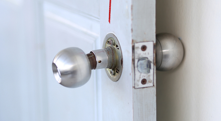 Fix-Common-Interior-Wood-Door-Issues